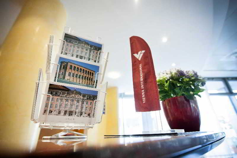 Vienna House Easy By Wyndham Trier Hotel Exterior photo